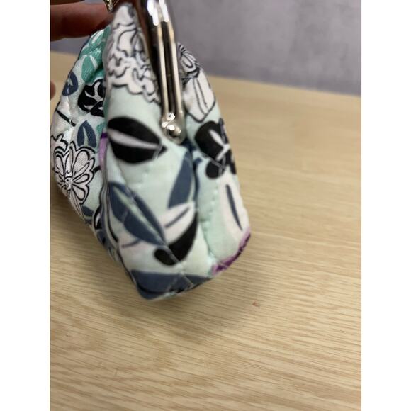 Vera Bradley Vintage Penelope’s Garden Kiss Coin Purse - Picture 3 of 8